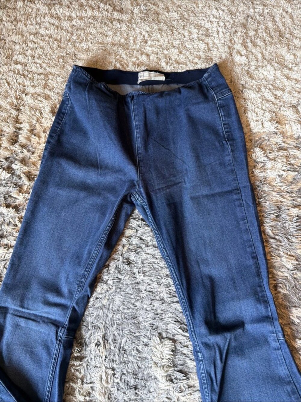 FREE PEOPLE Penny Pull On Flare Jeans Dark Wash Stretch Low Rise Boho Women’s 28 - Picture 2 of 8